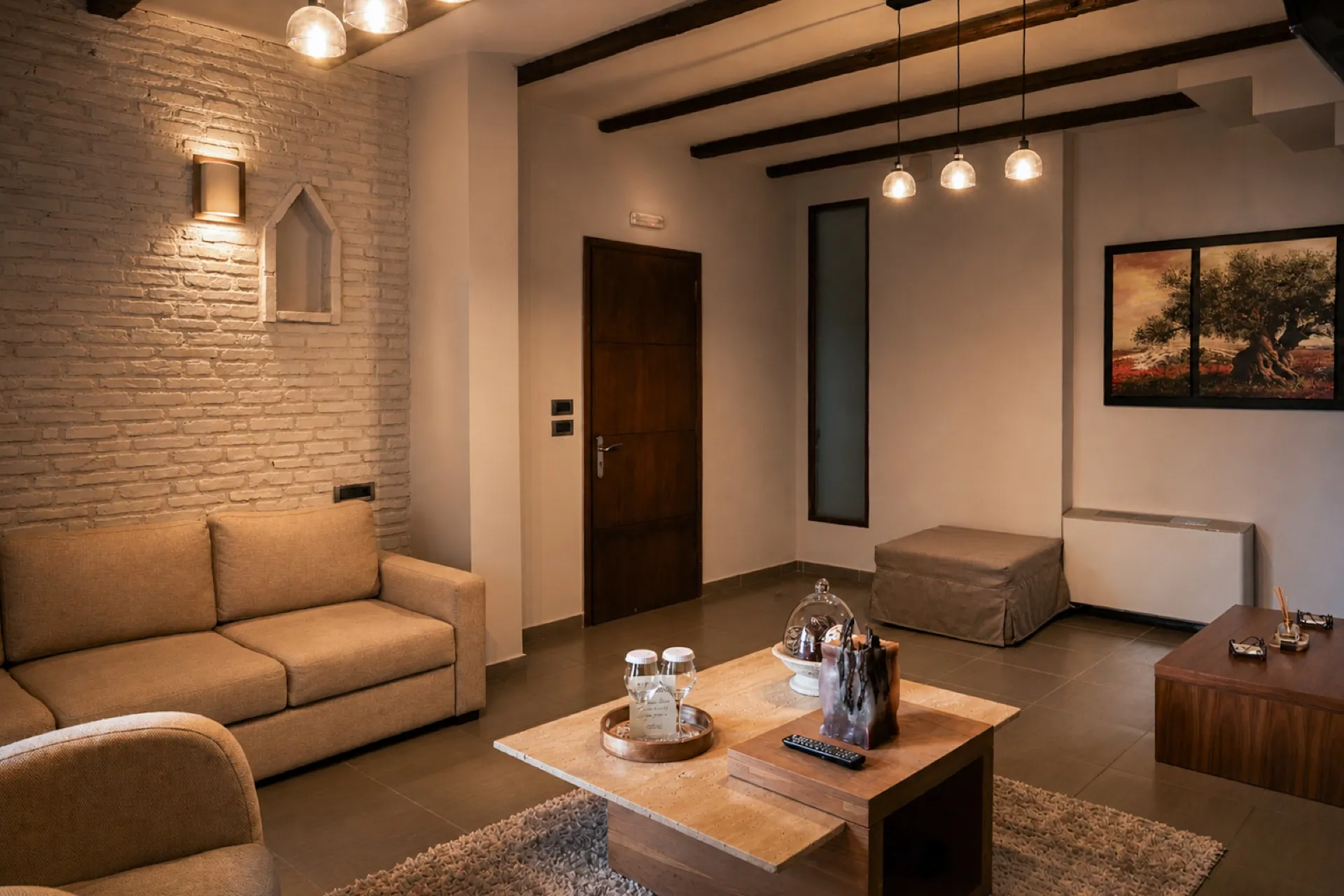 Superior Suite with Fireplace 8