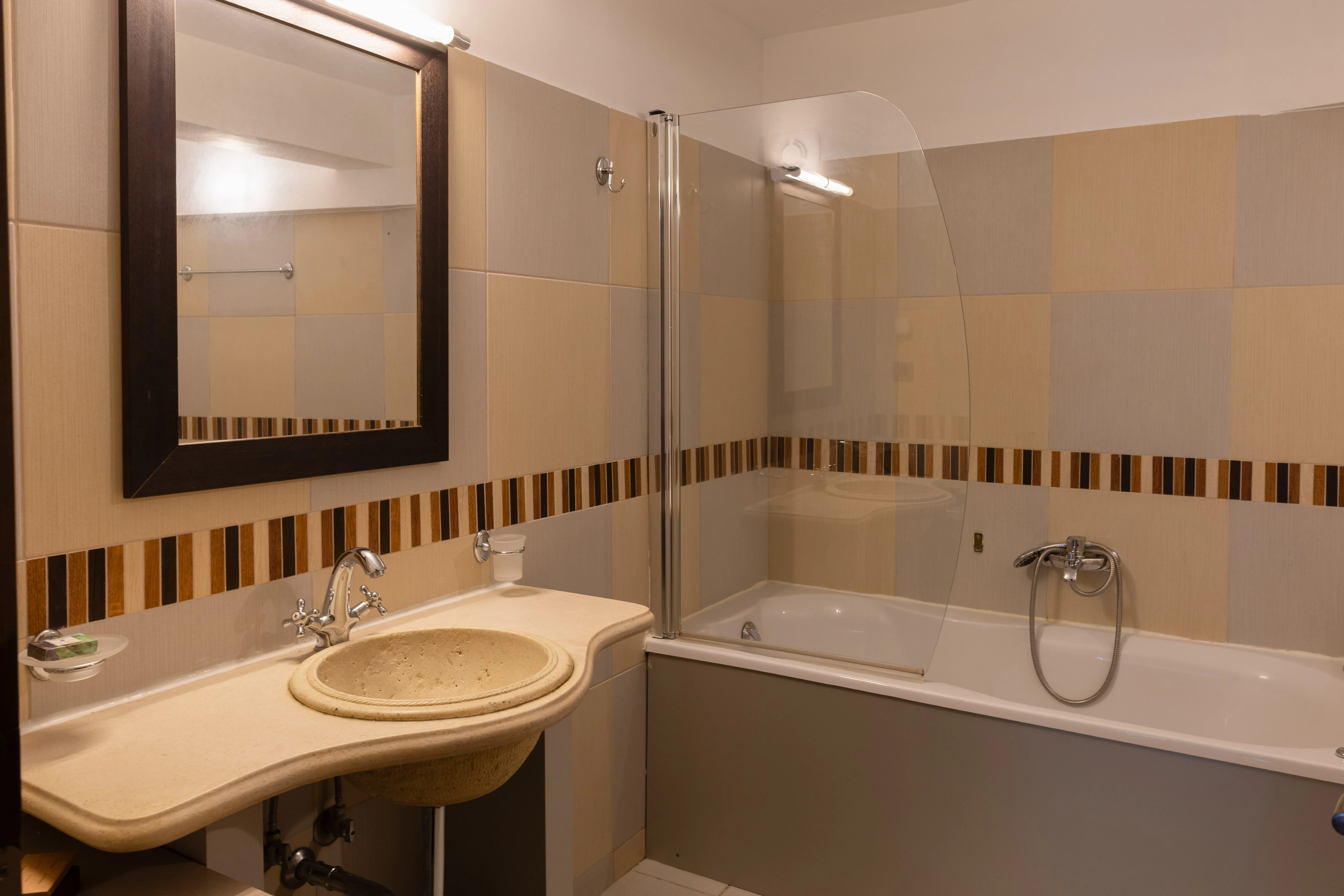 Superior Suite with Fireplace 3