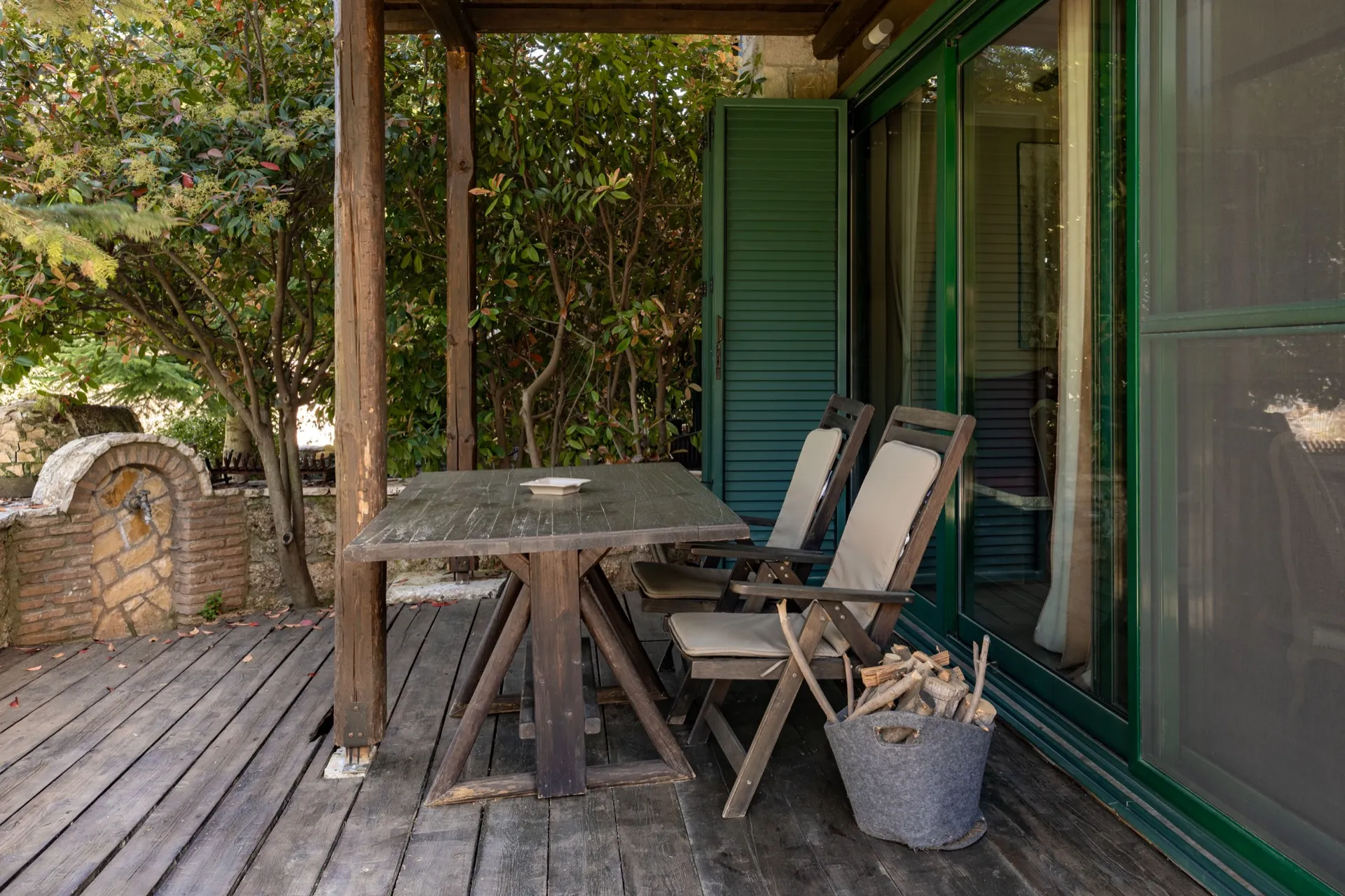 Vathyskia Signature Suite 7