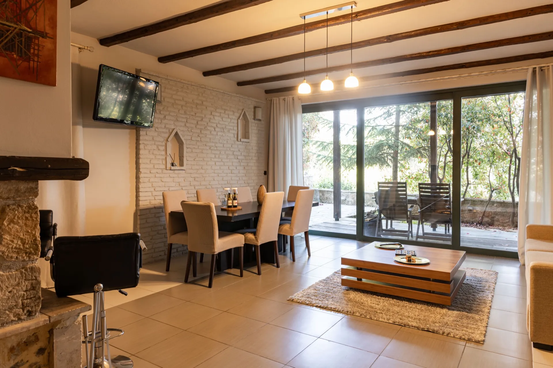 Superior Suite with Fireplace 12