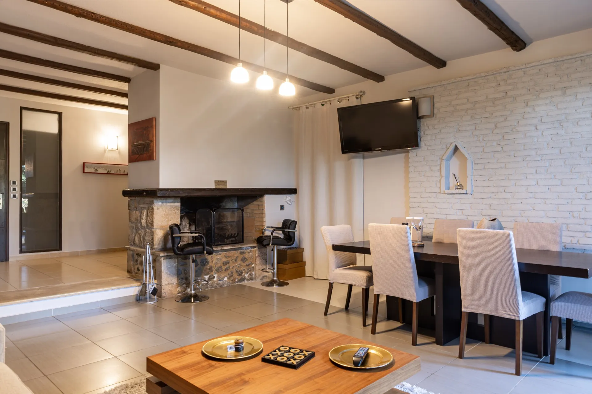 Superior Suite with Fireplace 1