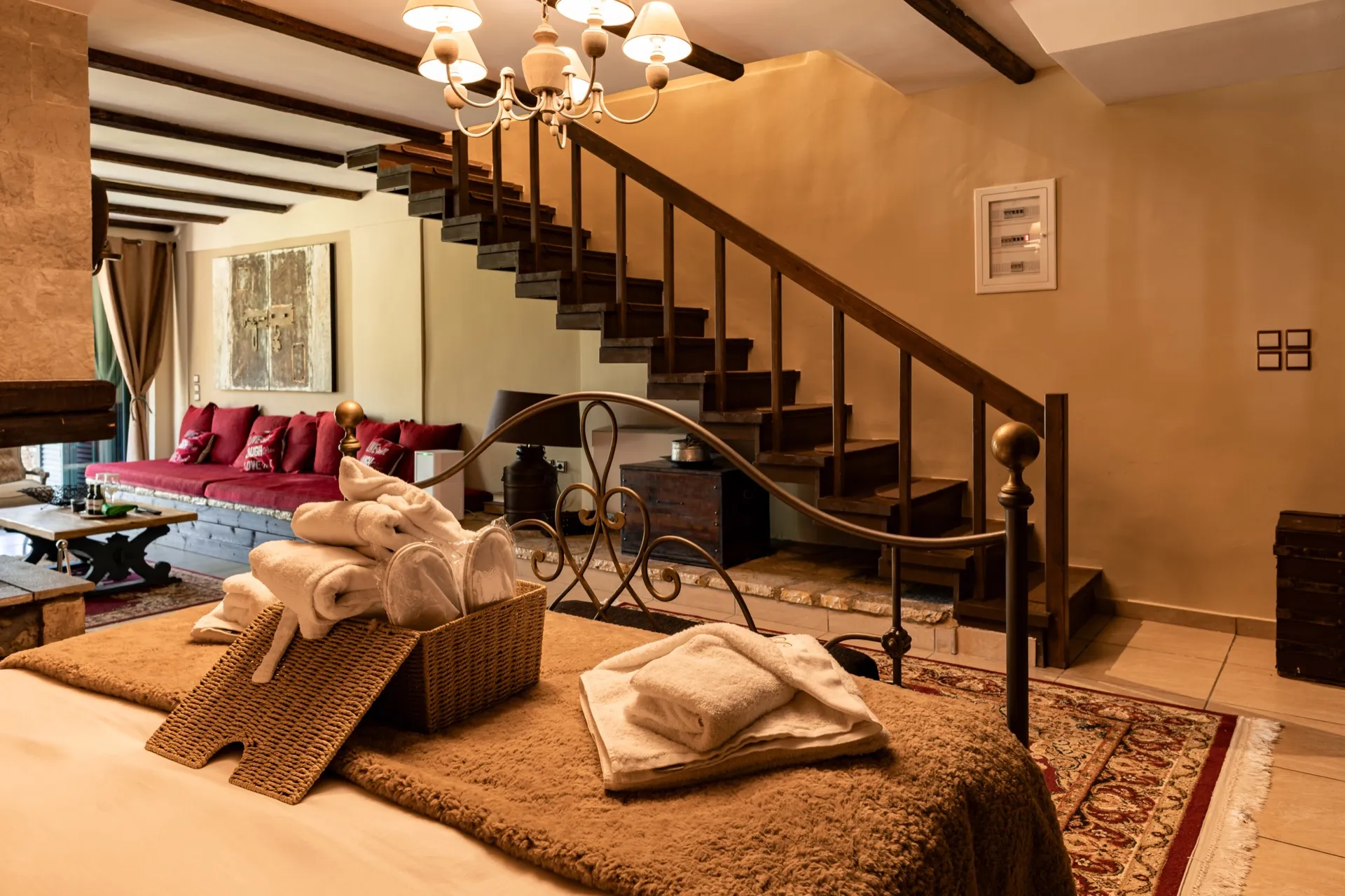 Vathyskia Signature Suite 5
