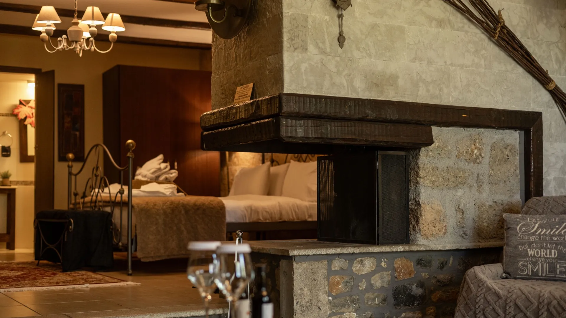 Vathyskia Signature Suite